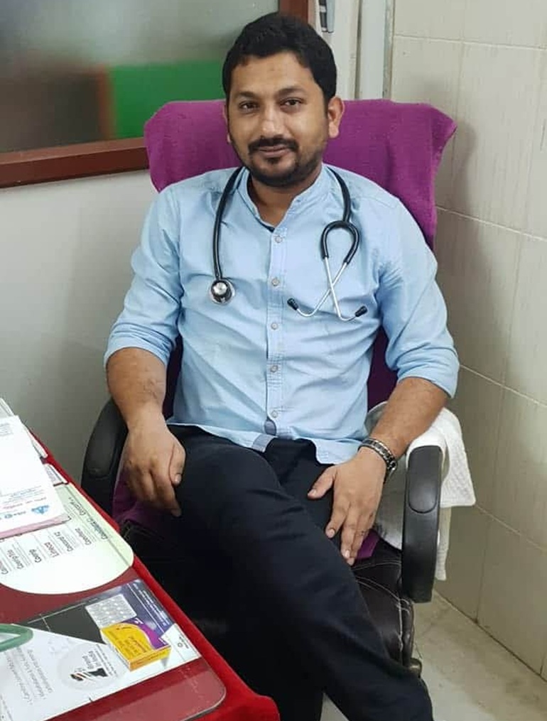 dr.-rakesh-ajmeera-consultant-orthopaedic-surgeon